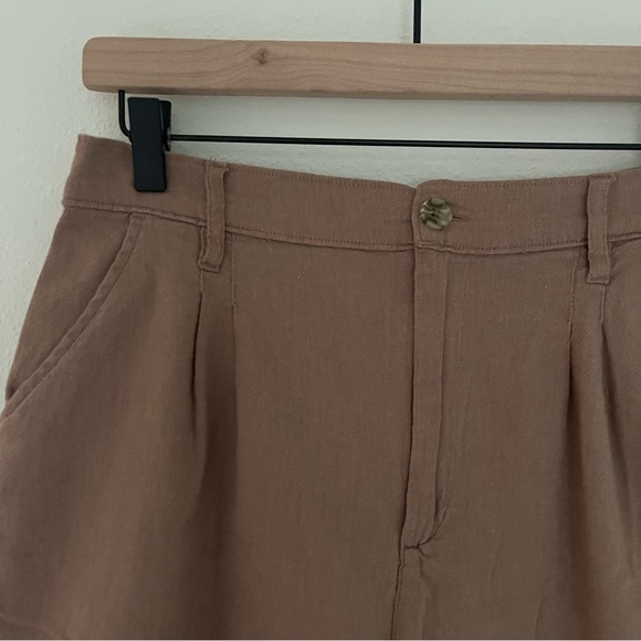 Hollister Ultra High Rise Linen Blend Women's Brown / Tan Shorts - Picture 3 of 6